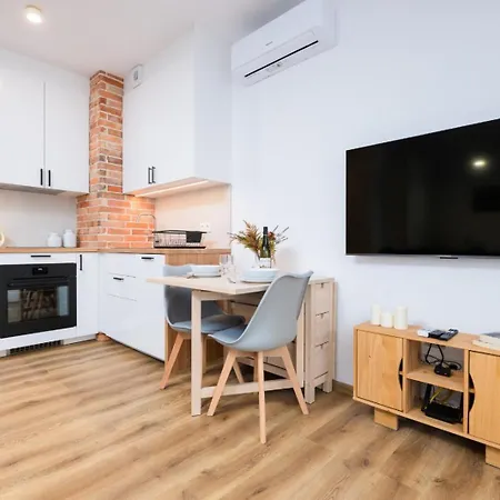 Spychalskiego - Parking, Balcony, Air Con - By Rentujemy