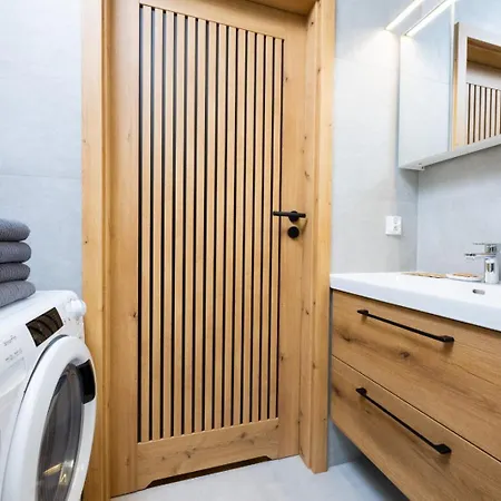 Appartement Spychalskiego - Parking, Balcony, Air Con - By Rentujemy *