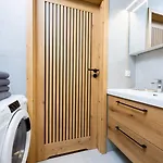 Appartamento Spychalskiego - Parking, Balcony, Air Con - By Rentujemy *
