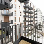 Spychalskiego - Parking, Balcony, Air Con - By Rentujemy
