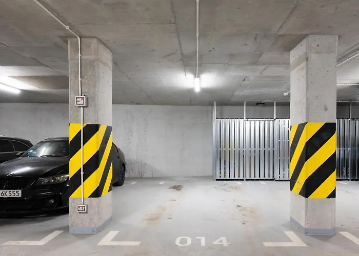 Apartment Spychalskiego - Parking, Balcony, Air Con - By Rentujemy